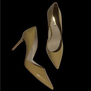 Louise et Cie Glossy Tan Pointed Heels